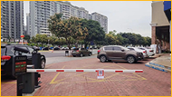 南停车场入口